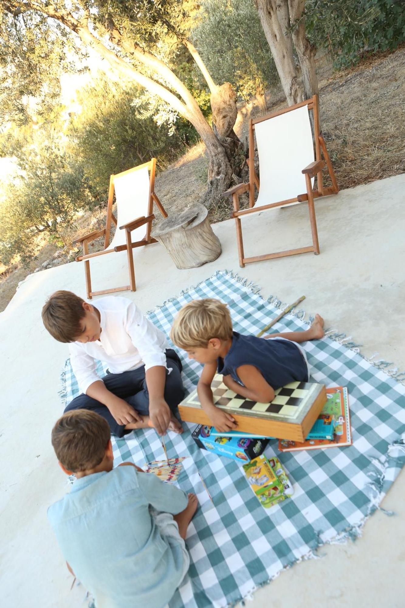 το σπιτάκι To Spitaki τhe Little House